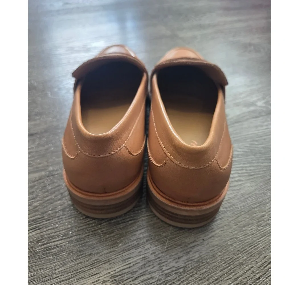 Crown Vintage Loafers Women 6.5 Tan Leather Penny Slip On Block Heel. No Box